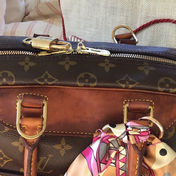 Authentic Louis Vuitton Deuville - Picture 2 of 12